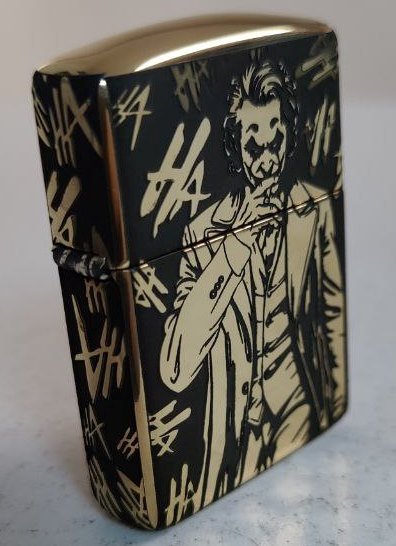 гравировка на зажигалке Zippo лазером